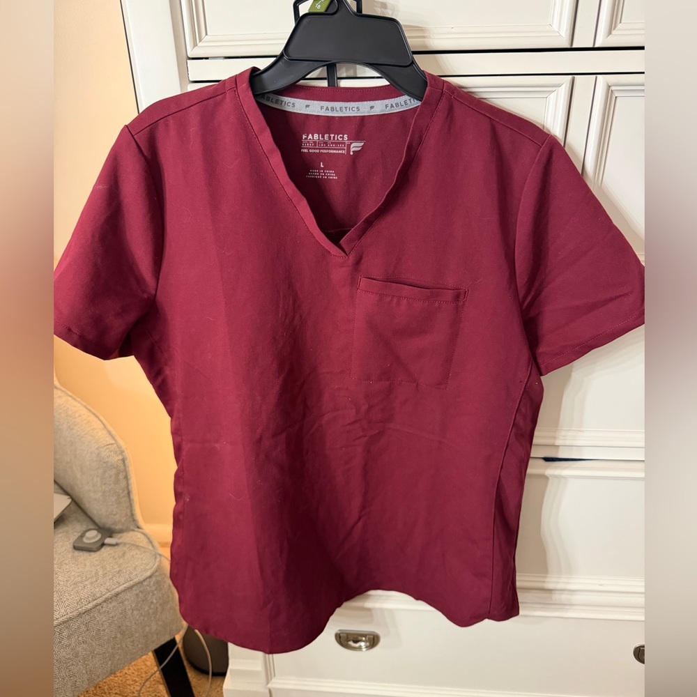 Fabletics scrub set - Picture 3 of 11